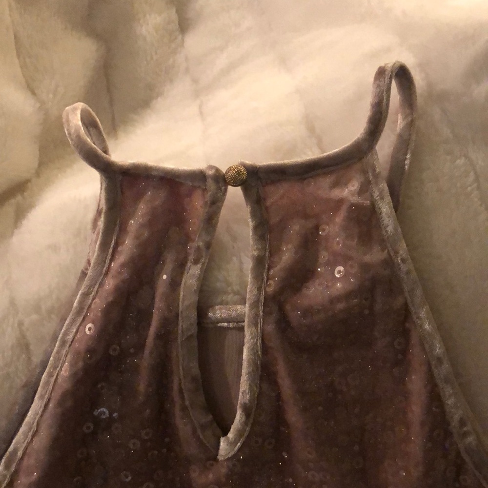 Beautiful pink glittery super soft tank top - Picture 3 of 4
